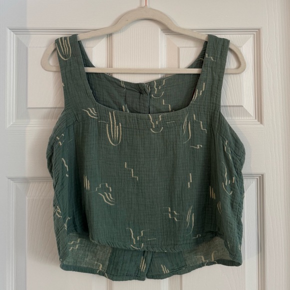 Bel Kazan Green Sleeveless Top and Pants Set - Picture 2 of 10